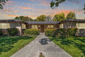 Building Photo - 443 E Robinhood Dr