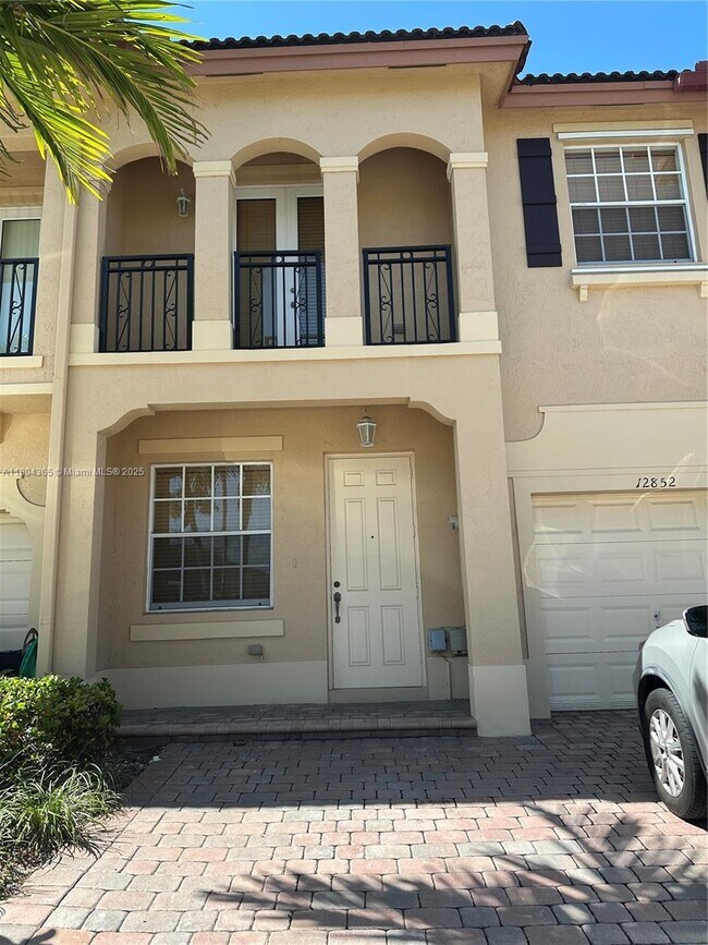 Foto del edificio - 12852 SW 133rd Terrace