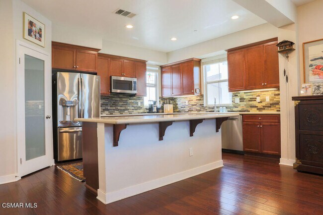 Foto del edificio - 211 Westpark Ct