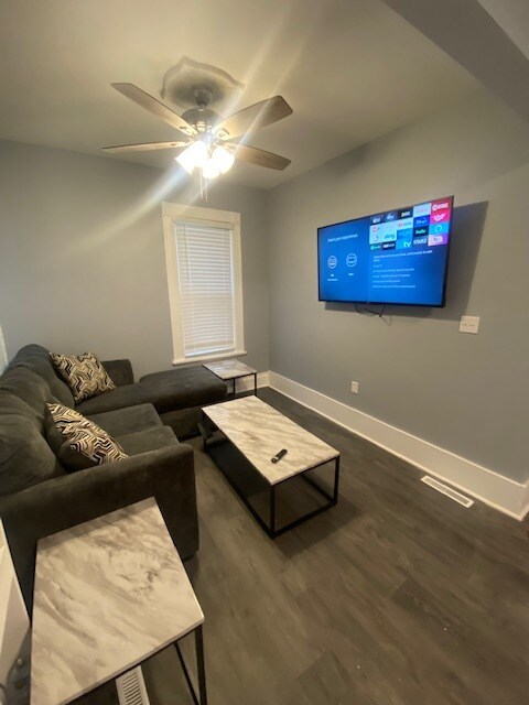 Photo - 601 S Beech St House