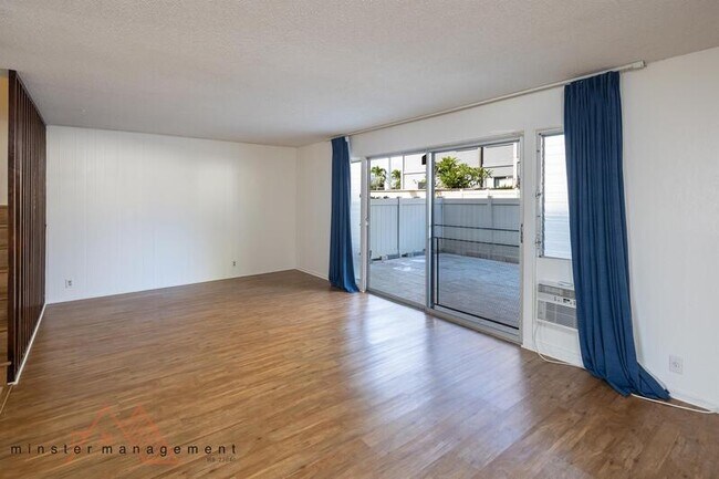 Foto del edificio - 4280 Salt Lake Blvd