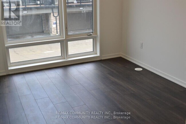 Building Photo - 811 Stanstead Path