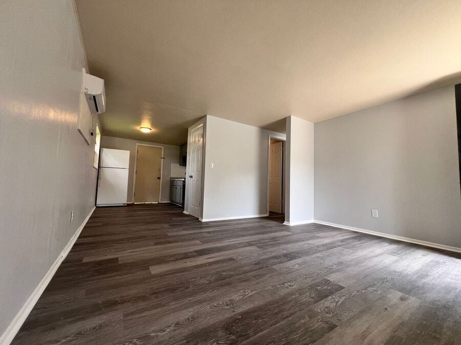 Photo - 9318 Eastfield Rd-A