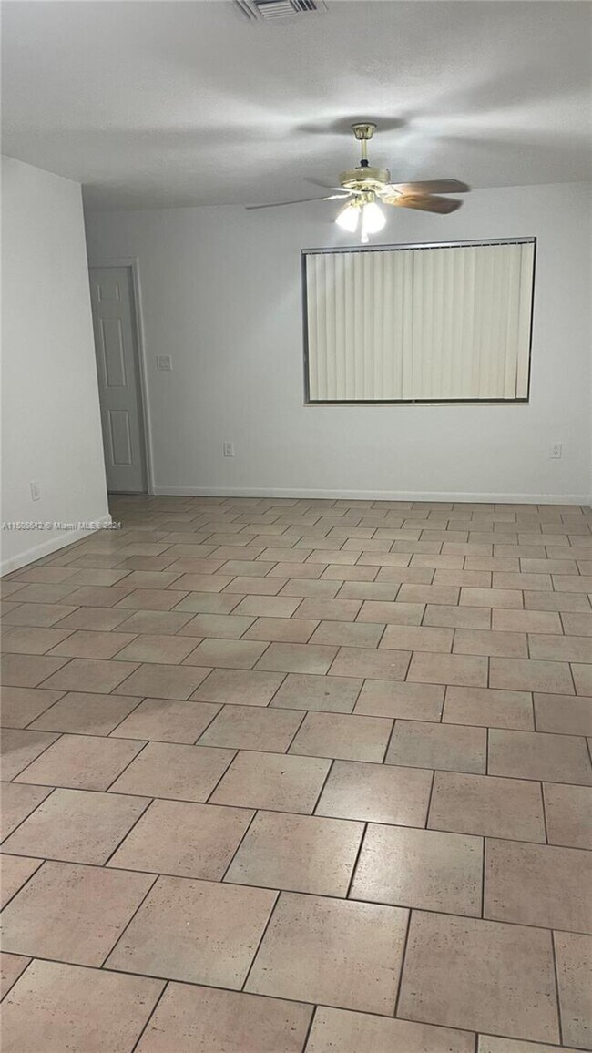 Building Photo - 9810 SW 165th Ter