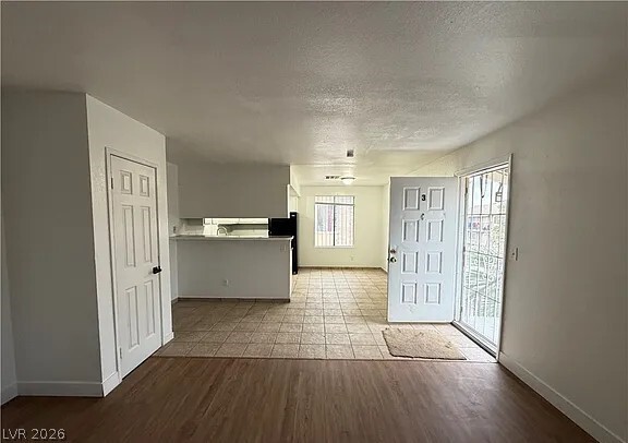 Building Photo - 4750 Thunderbolt Ave