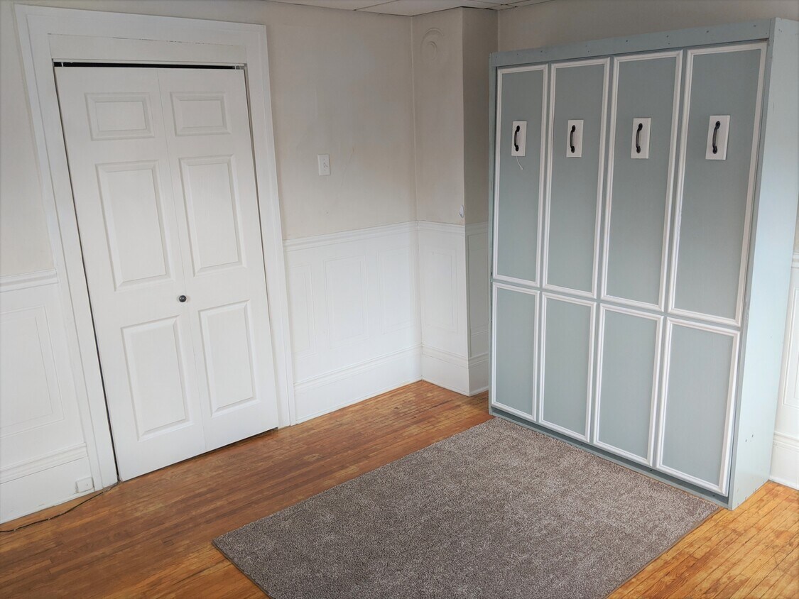 Living Area - 633 3rd St