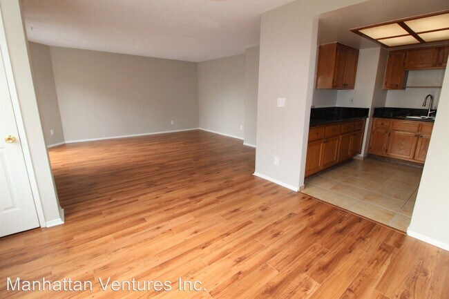 Building Photo - 3016 Honolulu Ave