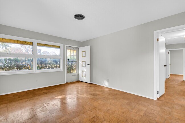 Foto del edificio - 417 Summerhaven Dr