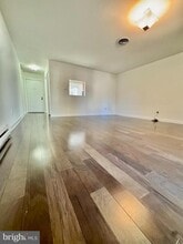 Building Photo - 41 Ashton Way