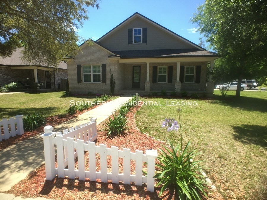 Primary Photo - 402 Kelly Street, Destin, FL by Southern