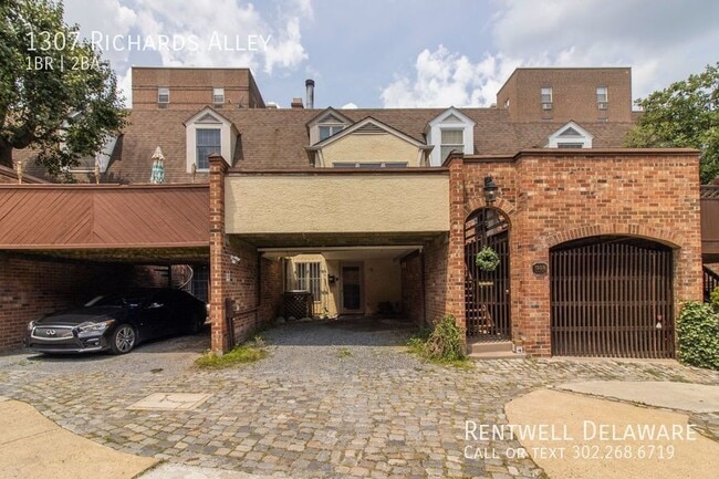 Building Photo - SPACIOUS 1 BEDROOM IN TROLLEY SQUARE!