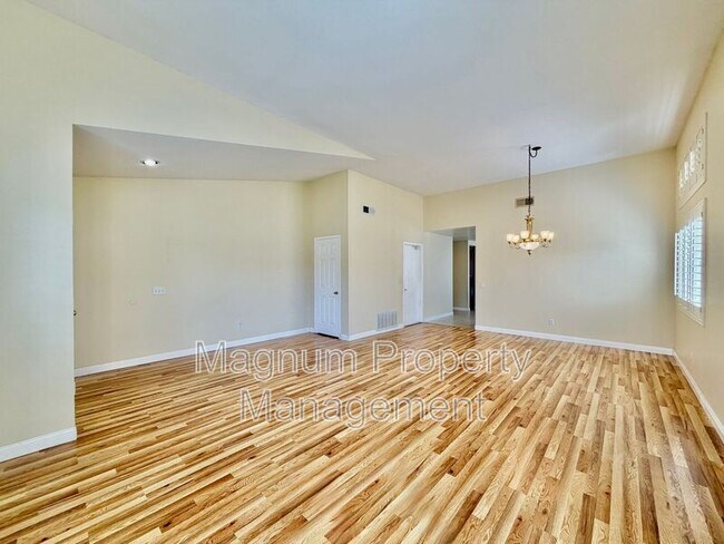 Foto del edificio - 25100 Calle Viejo