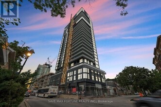 Building Photo - 370 Martha St