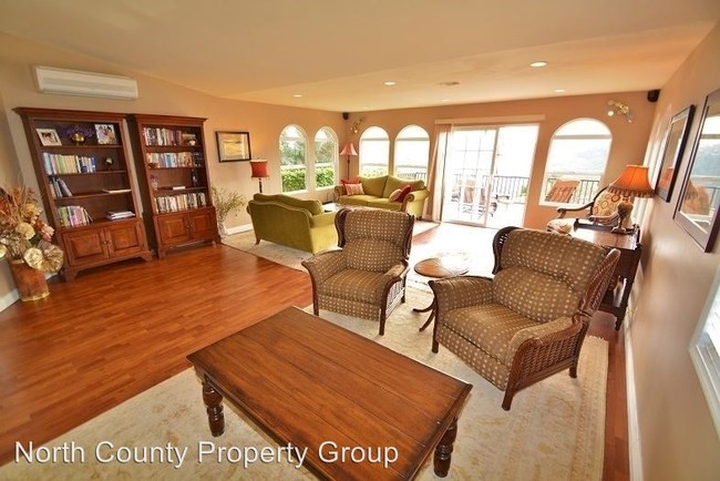 Building Photo - 3547 Via Loma Vis