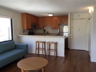 Building Photo - 2140 Kuhio Ave.