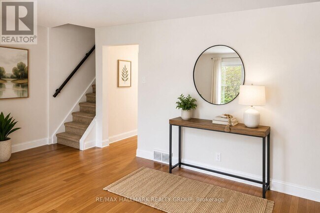 Photo du bâtiment - 1374 Perez Crescent