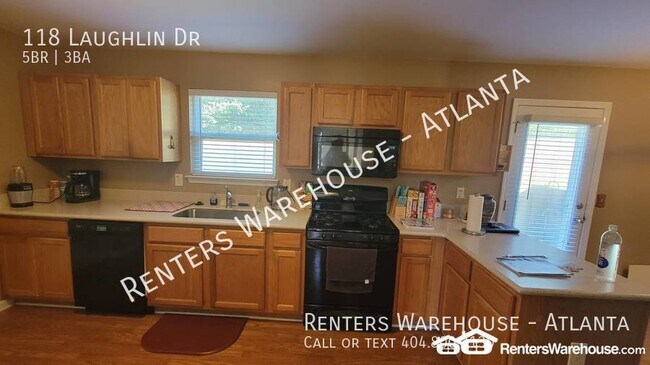 Building Photo - Spacious 5 Bedroom home in Locust Grove!