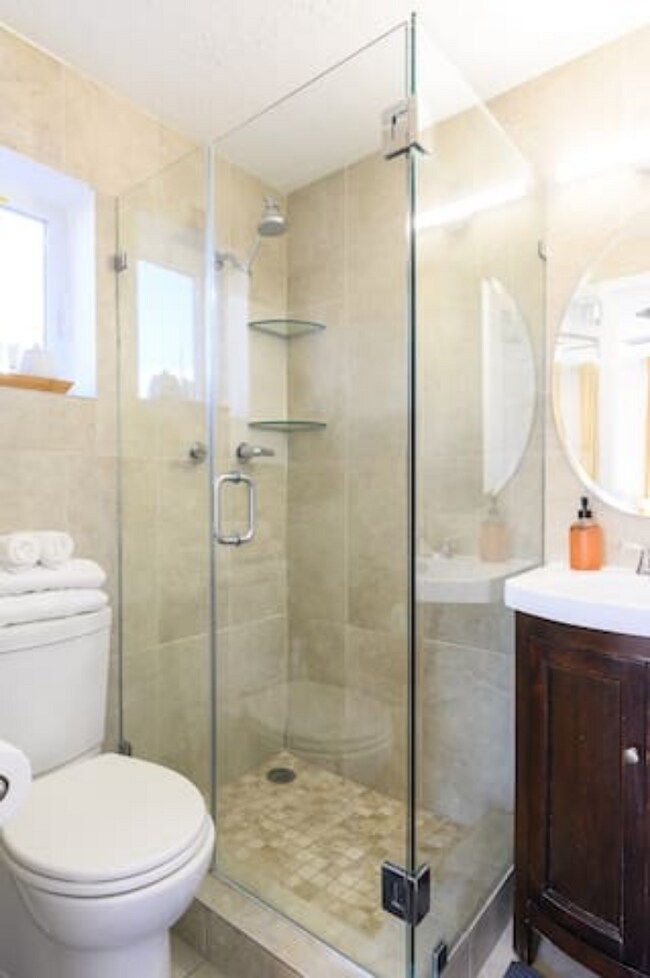 Bathroom - 2458 Arthur St