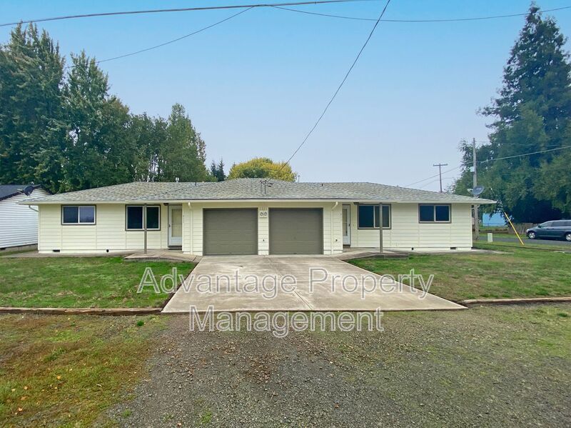 Foto principal - 411-413 E 3rd Street