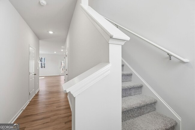 Building Photo - 5971 Skylar Dr