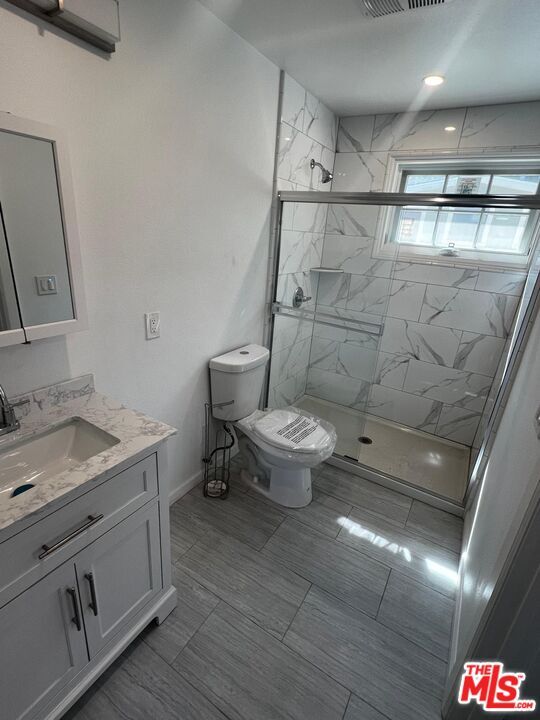 Foto del edificio - 929 W 23rd St
