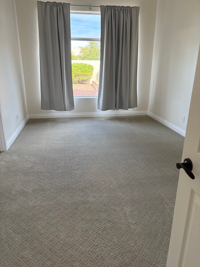 Building Photo - 7260 E Softwind Dr