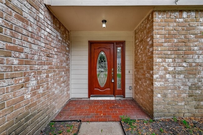Building Photo - 18111 Shireoak Dr