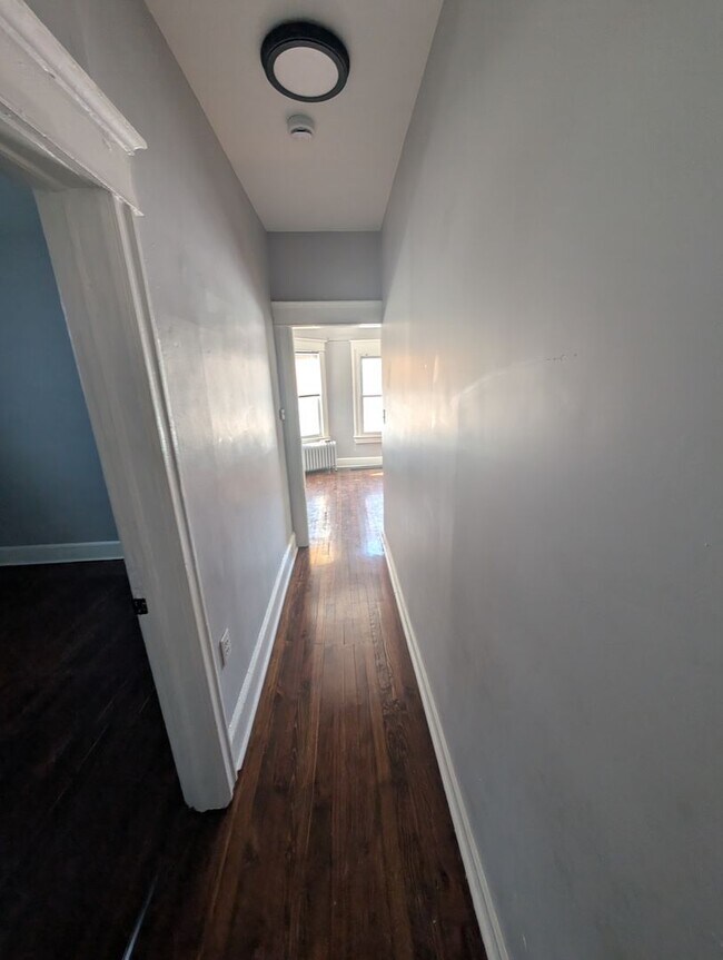 Building Photo - 160 S 12th St