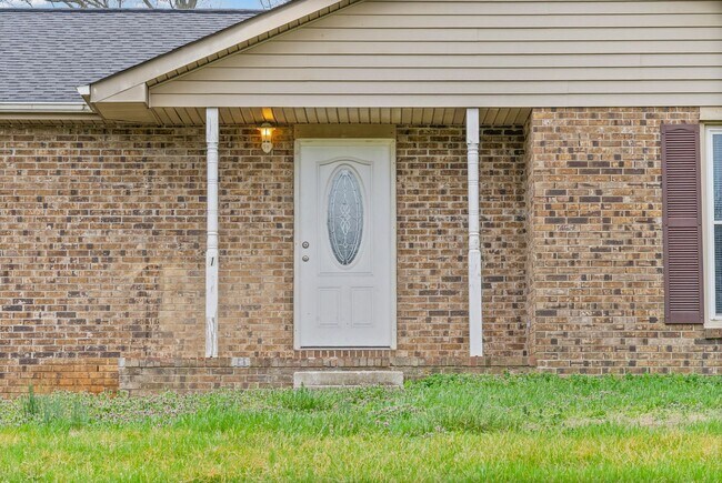 Foto del edificio - Pet Friendly Three Bedroom!