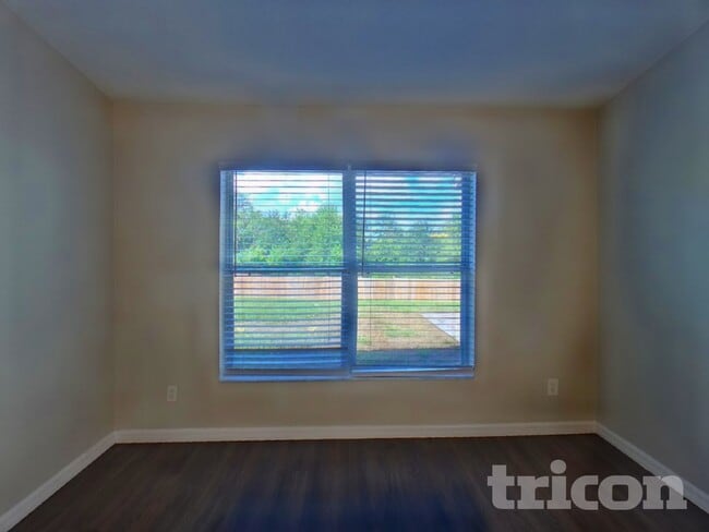 Building Photo - 15115 Margaux Dr