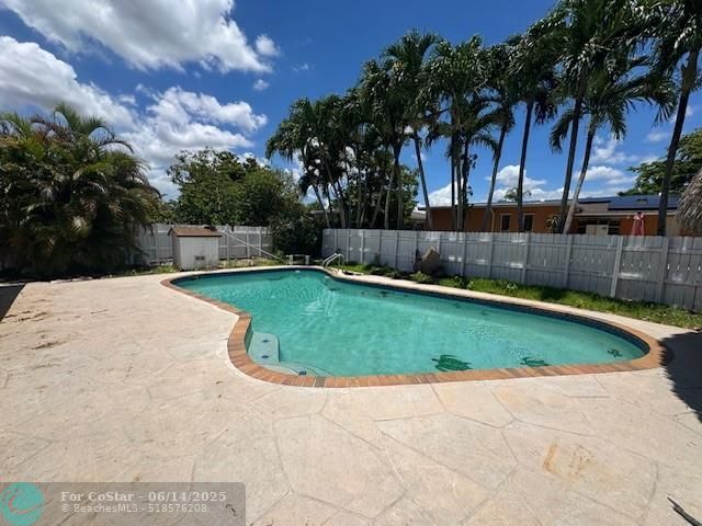 Foto del edificio - 9531 NW 8th St
