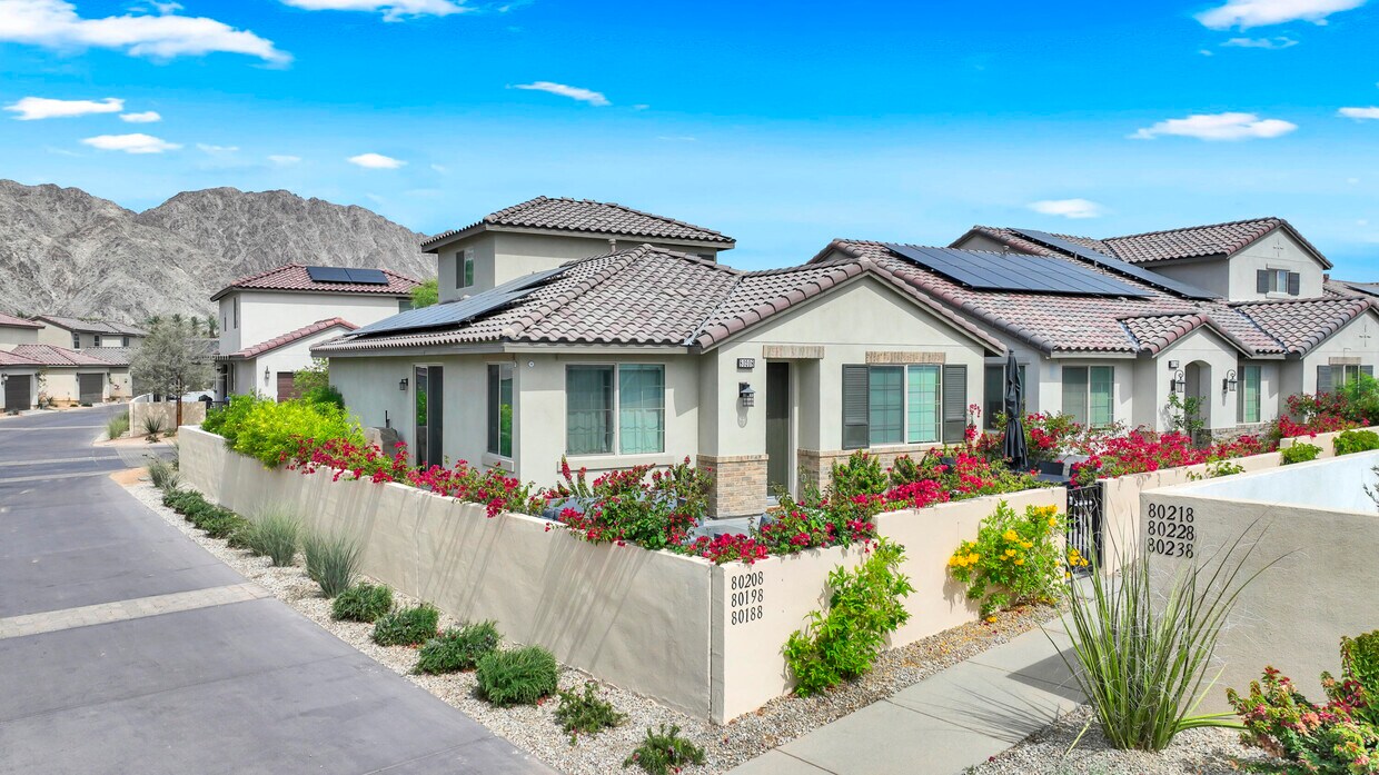 Foto principal - 80208 Whisper Rock Way