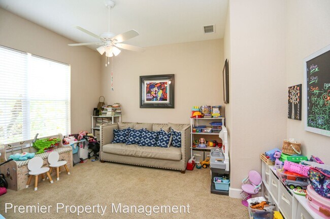 Foto del edificio - 3 br, 4 bath House - 8211 Potomac Lane