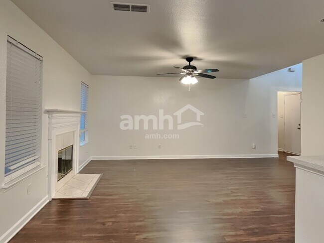 Foto del edificio - 8324 Prairie Rose Ln
