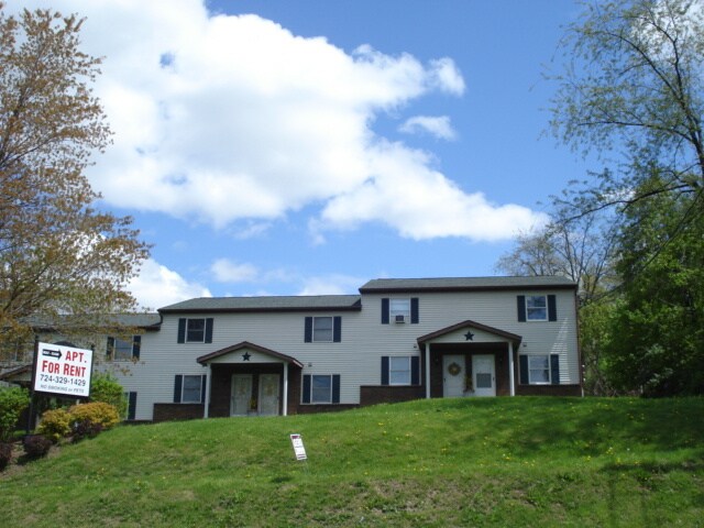 Foto principal - 457 E Main St