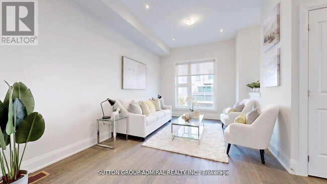 Photo du bâtiment - 247 Smallwood Cir