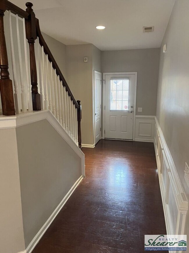 Building Photo - Beautiful 2 Story, 3 Bedroom Townhome near...
