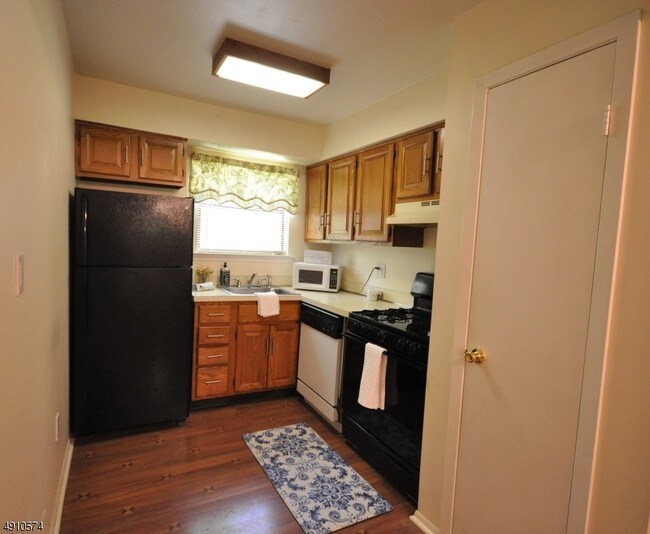 1211 Normandy Ct, Flemington, NJ 08822 Apartment for Rent in