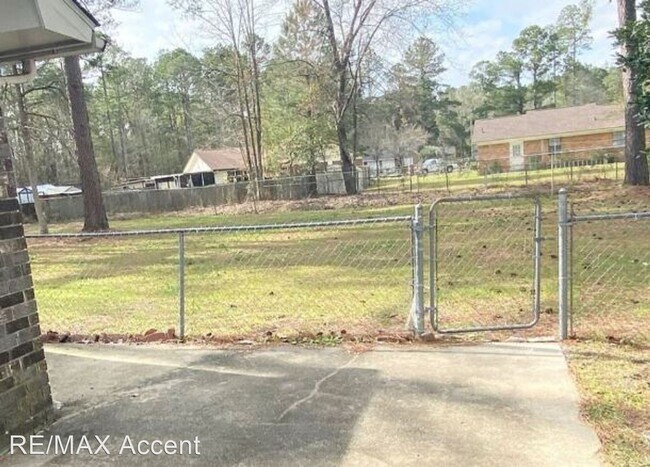 Foto del edificio - 3 br, 2 bath House - 806 W. Oxford Lane