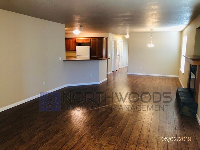 Foto del edificio - 55+ Community Beautful 2 Bedroom 2 Bathroo...