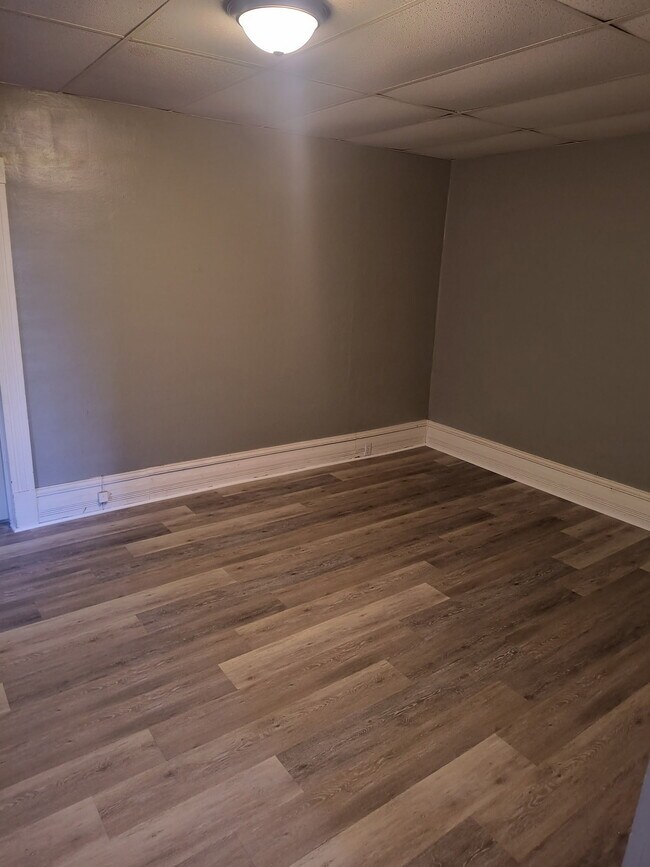 Sala de estar - 16 1/2 W Weber Ave