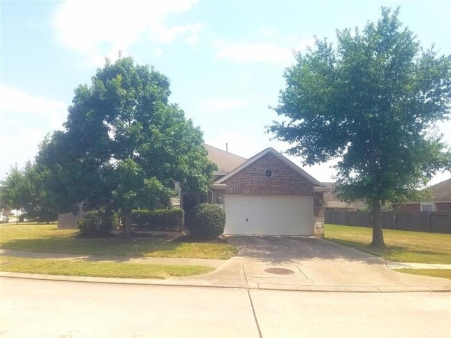 Building Photo - 738 Shady Lodge Ln