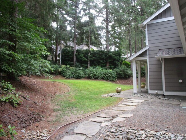 Foto del edificio - 11611 52nd Ave Ct NW