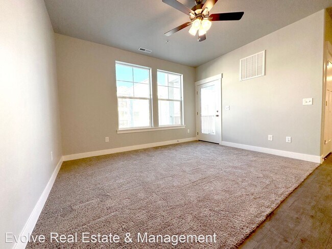Building Photo - 3 br, 2 bath House - 1380 N 3665 W T204