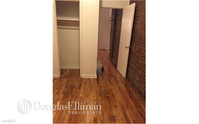 Building Photo - 216 E 29th St
