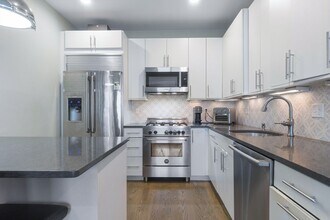 Building Photo - 111 B St