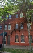 Building Photo - 1066 E 62nd St