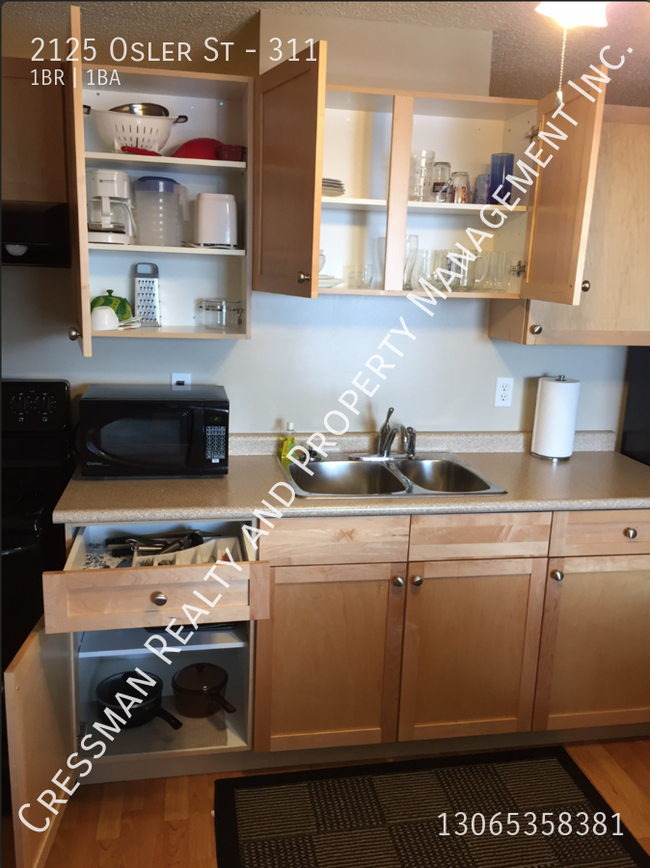 Building Photo - Furnished Studio Apartment Near Downtown