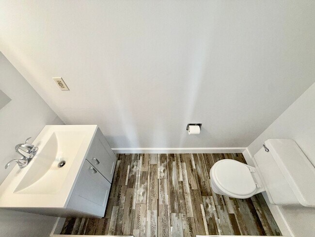 Foto del edificio - 7618 Lexington Manor Dr