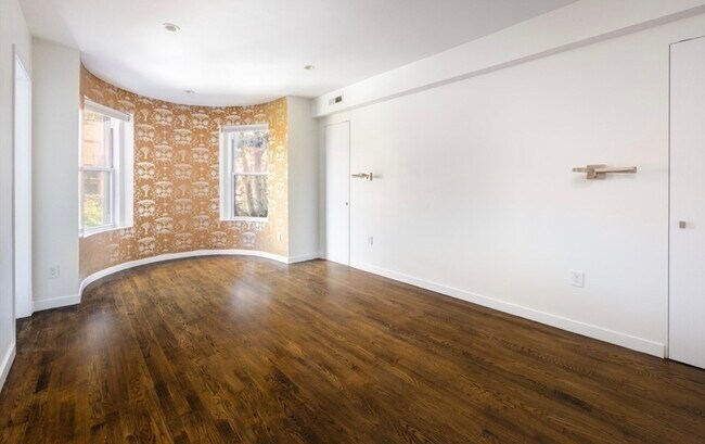 Foto del edificio - 234 W Newton St